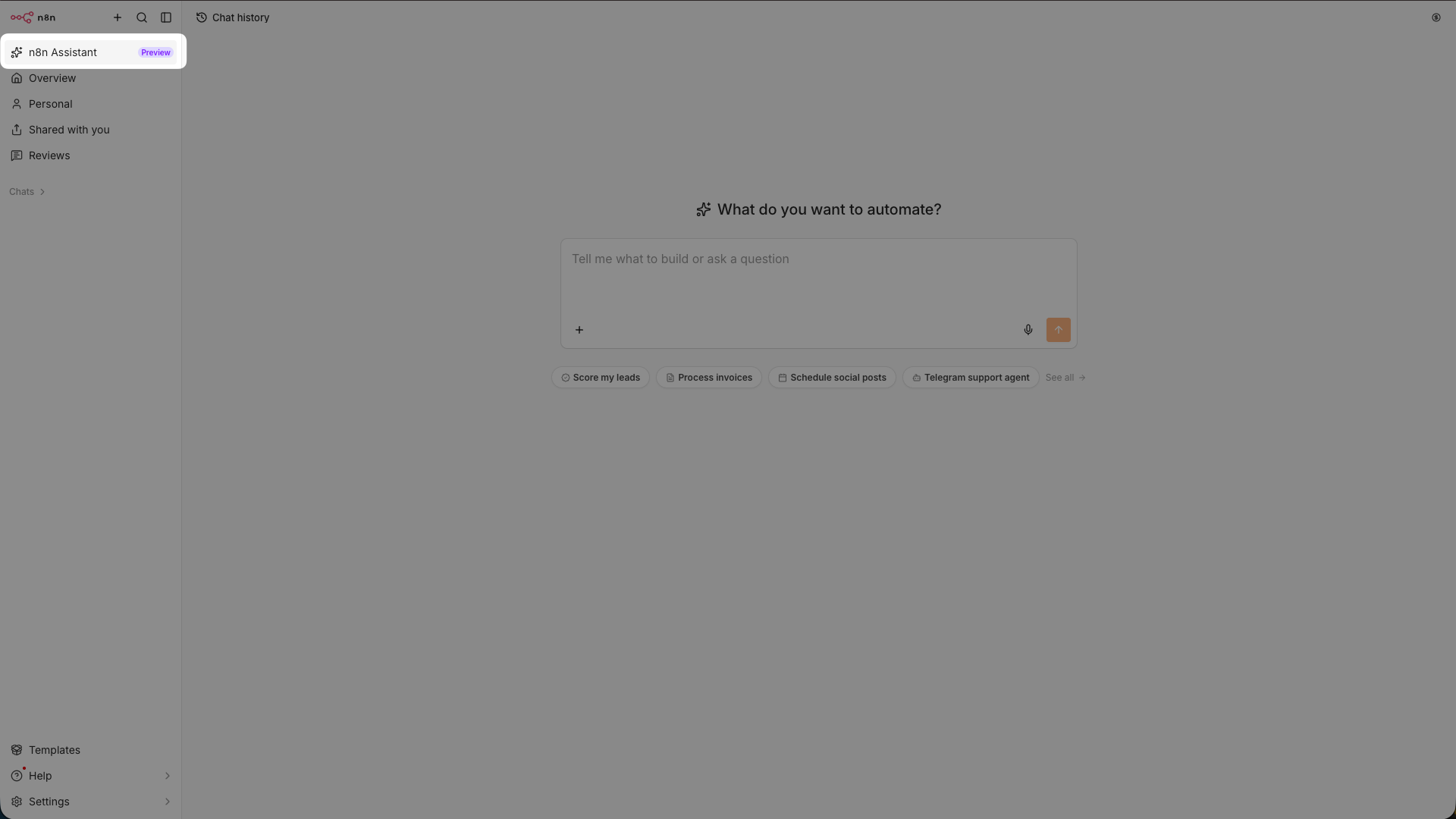 左侧菜单中的 n8n Assistant